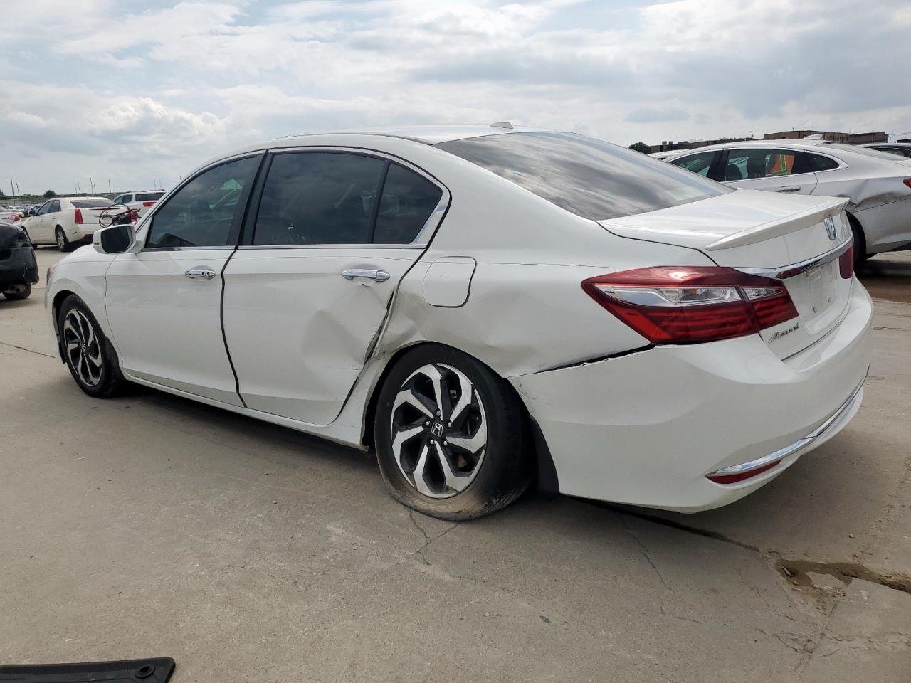 1HGCR2F83GA018137 HONDA ACCORD 2016