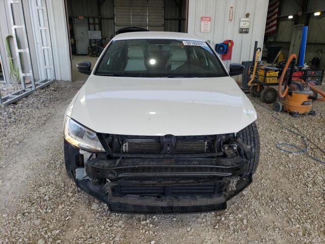 Sedans VOLKSWAGEN JETTA 2016 Biały