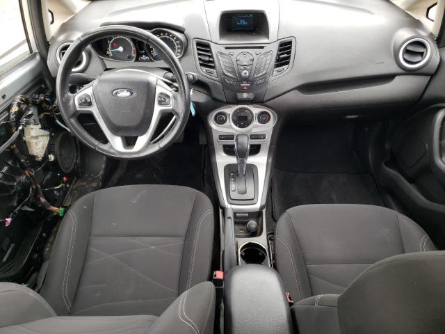  FORD FIESTA 2016 Серебристый