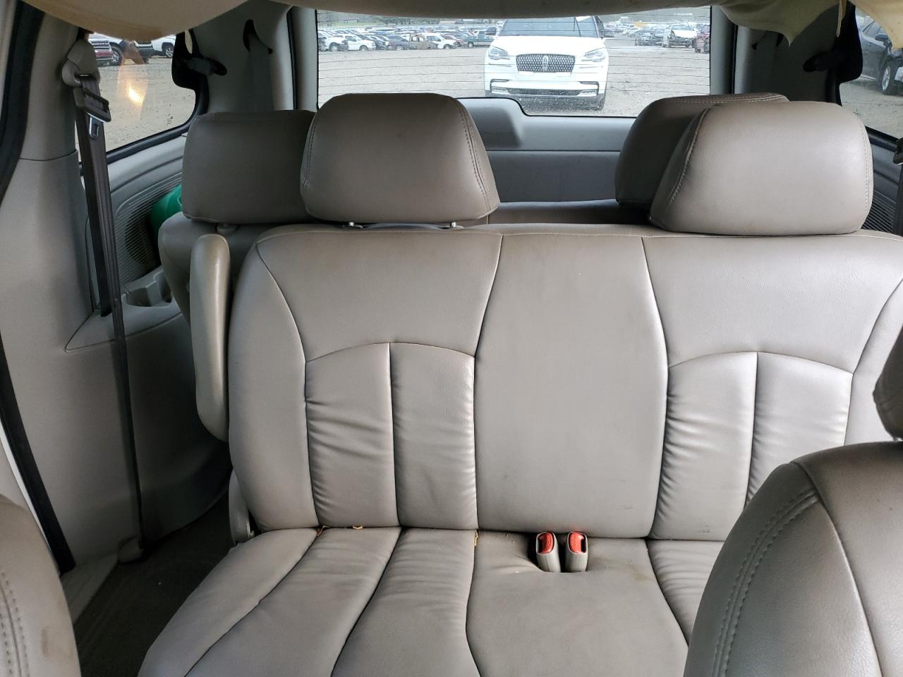 2005 Chrysler Town & Country VIN: 1C4GP45R35B361193 Lot: 51537805