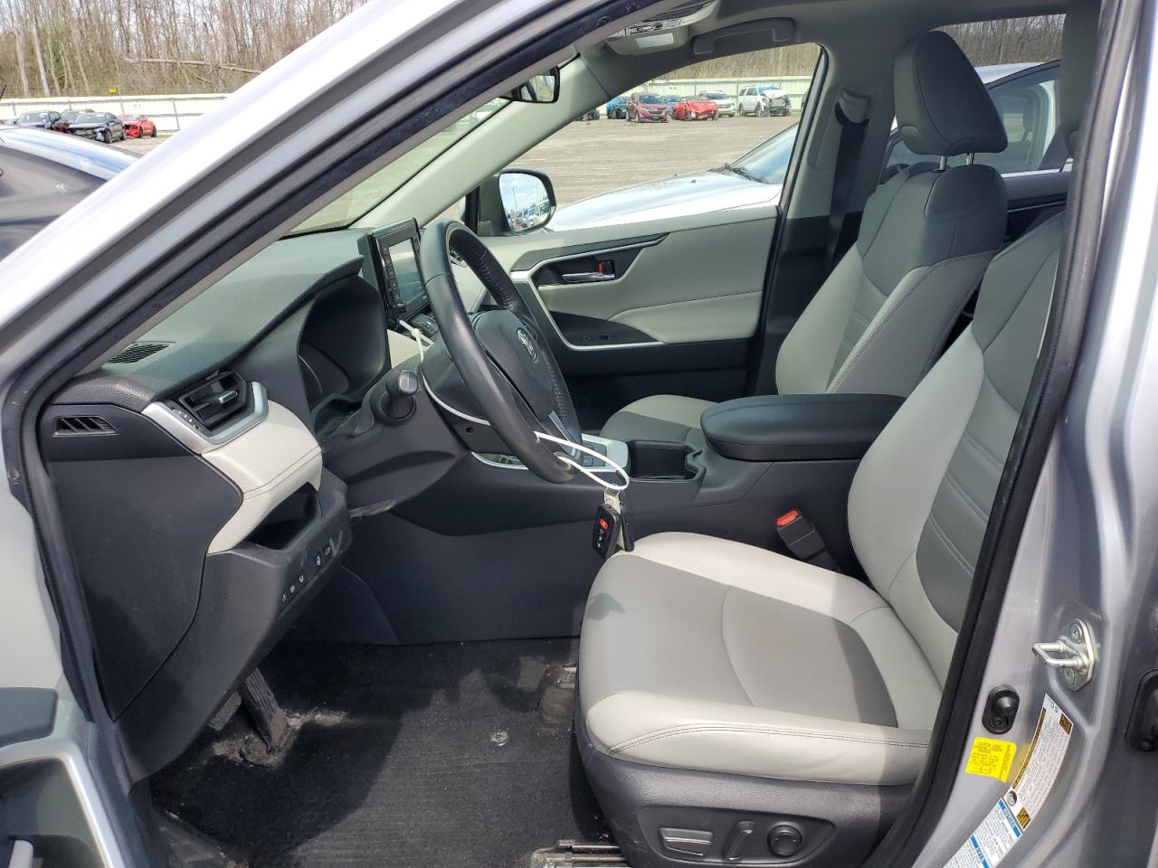 2022 Toyota Rav4 Xle Premium VIN: JTMB6RFV3ND057095 Lot: 54908045