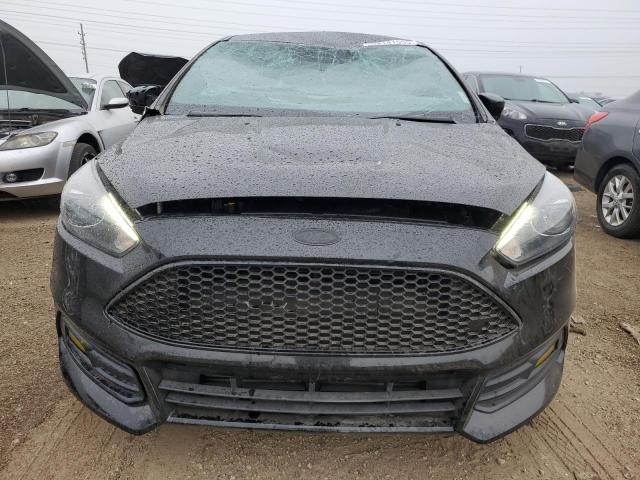  FORD FOCUS 2015 Czarny