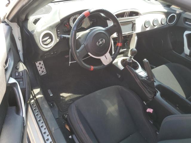 Coupet TOYOTA SCION 2014 Biały