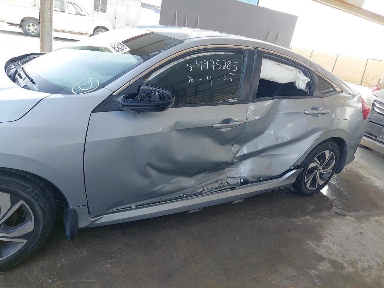 2HGFC2F58JH001749 - 2018 Honda CIVIC - #undefined
