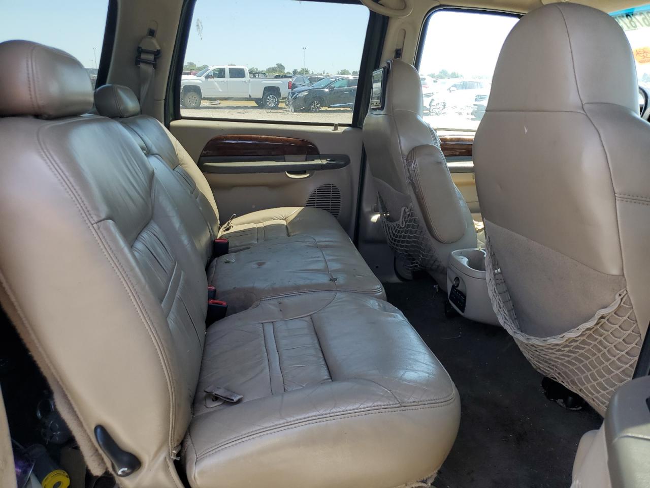 2000 Ford Excursion Limited VIN: 1FMNU43S0YED45957 Lot: 54367875