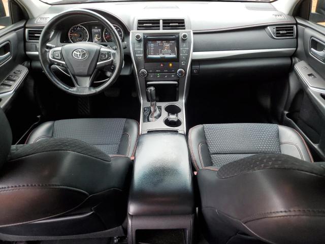 Sedans TOYOTA CAMRY 2015 Czerwony