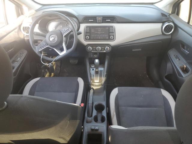  NISSAN VERSA 2021 Srebrny