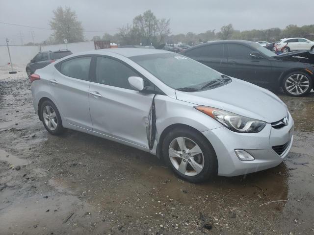  HYUNDAI ELANTRA 2013 Серебристый