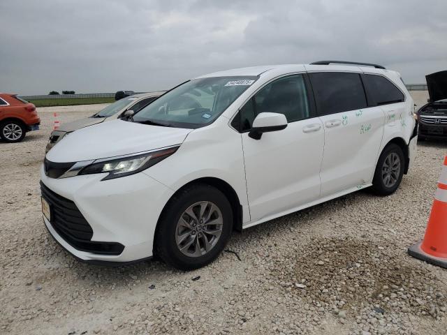 TOYOTA SIENNA LE 2022
