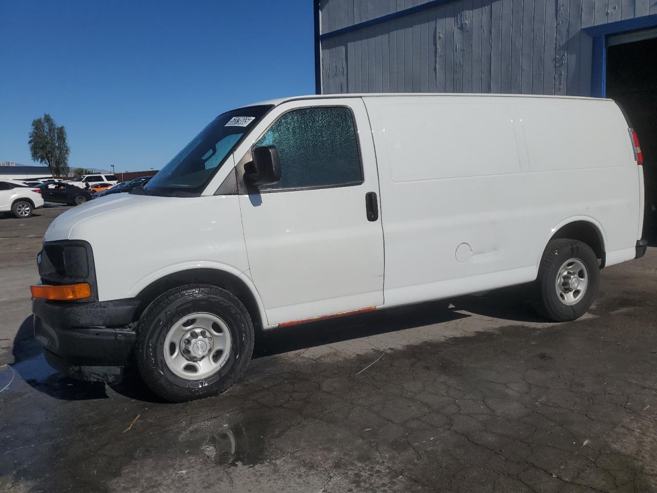North Las Vegas, NV에서 판매 중인 2017 Chevrolet Express G2500 - Front End