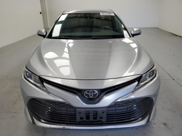  TOYOTA CAMRY 2019 Сріблястий