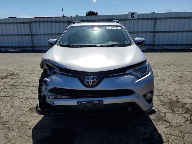  TOYOTA RAV4 2017 Srebrny