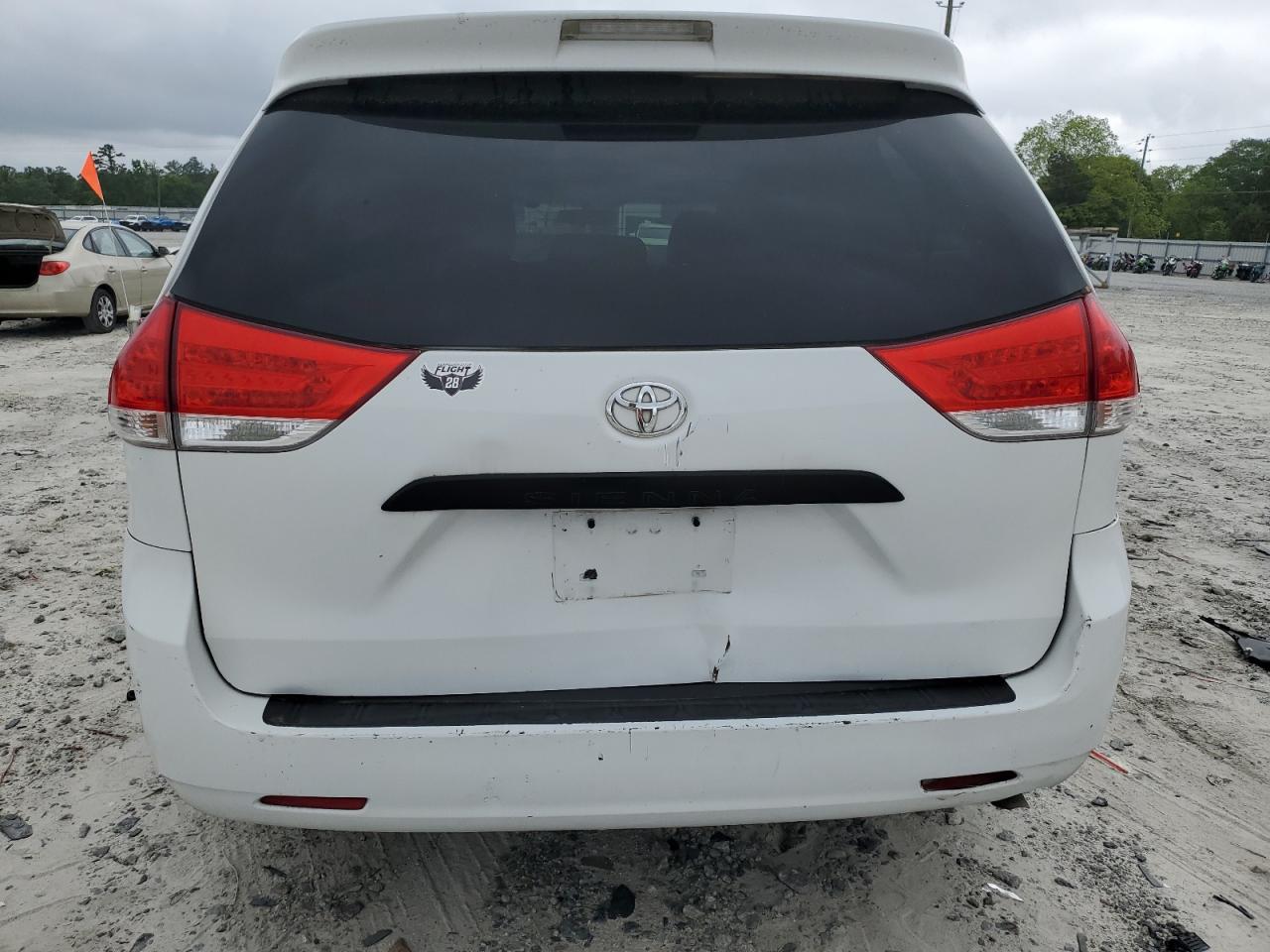 2011 Toyota Sienna VIN: 5TDZK3DC6BS061778 Lot: 54664715
