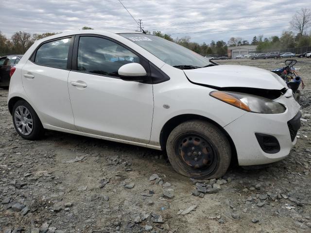  MAZDA 2 2014 White