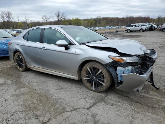  TOYOTA CAMRY 2018 Сріблястий