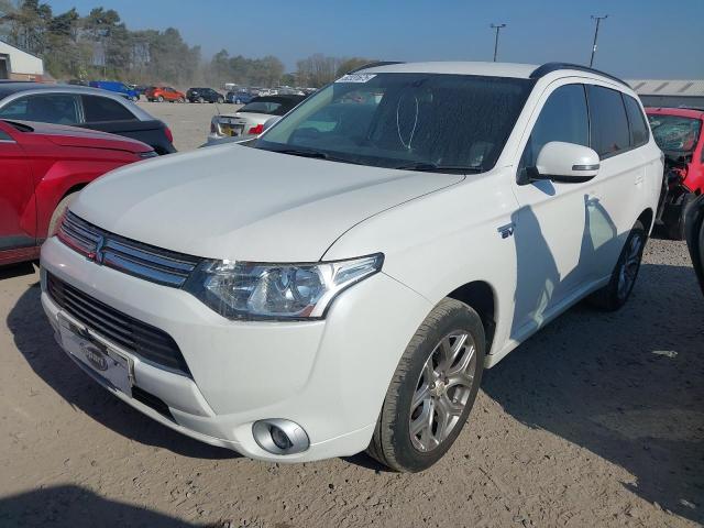 MITSUBISHI OUTLANDER 2015
