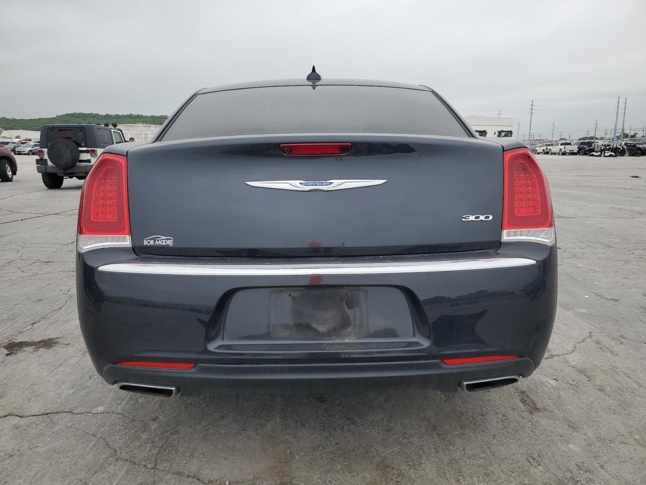 2018 Chrysler 300 Touring VIN: 2C3CCAAG9JH137672 Lot: 54375905