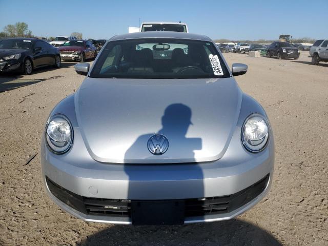 Hatchbacks VOLKSWAGEN BEETLE 2015 Srebrny