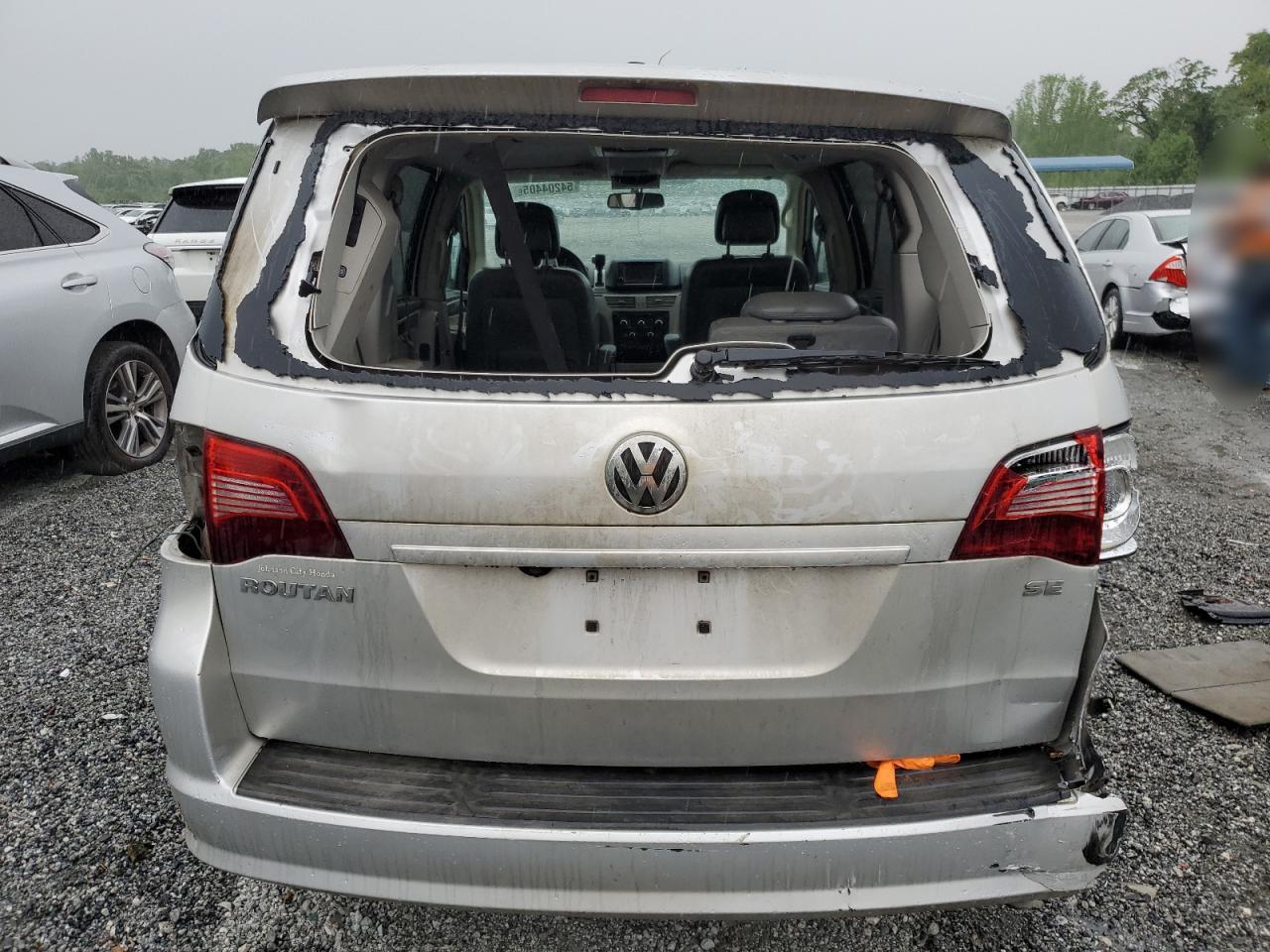 2010 Volkswagen Routan Se VIN: 2V4RW3D13AR333185 Lot: 54204405