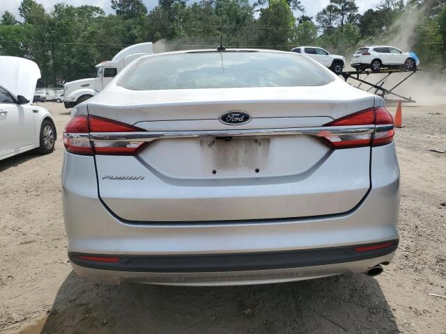  FORD FUSION 2018 Серебристый
