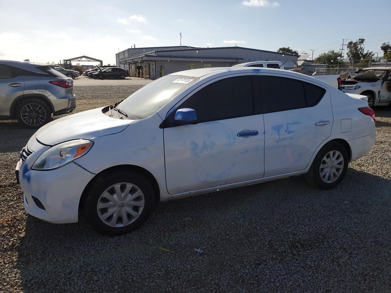 2013 Nissan Versa S იყიდება San Diego-ში, CA - Vandalism