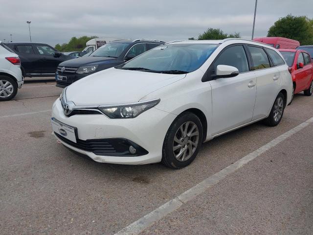 2016 TOYOTA AURIS BUSI for sale at Copart SANDWICH