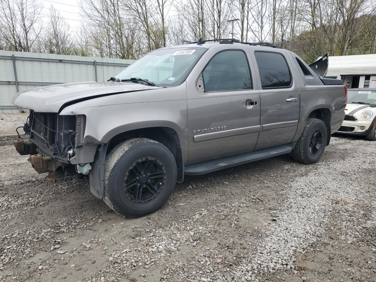 2007 Chevrolet Avalanche C1500 იყიდება Hurricane-ში, WV - Front End
