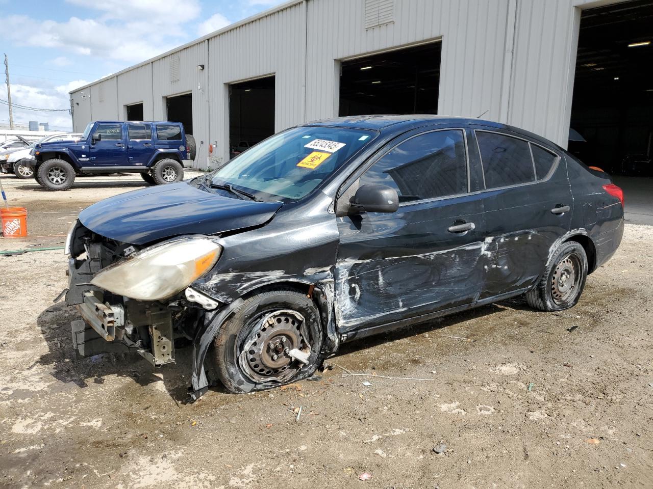 2014 Nissan Versa S na sprzedaż w Jacksonville, FL - All Over