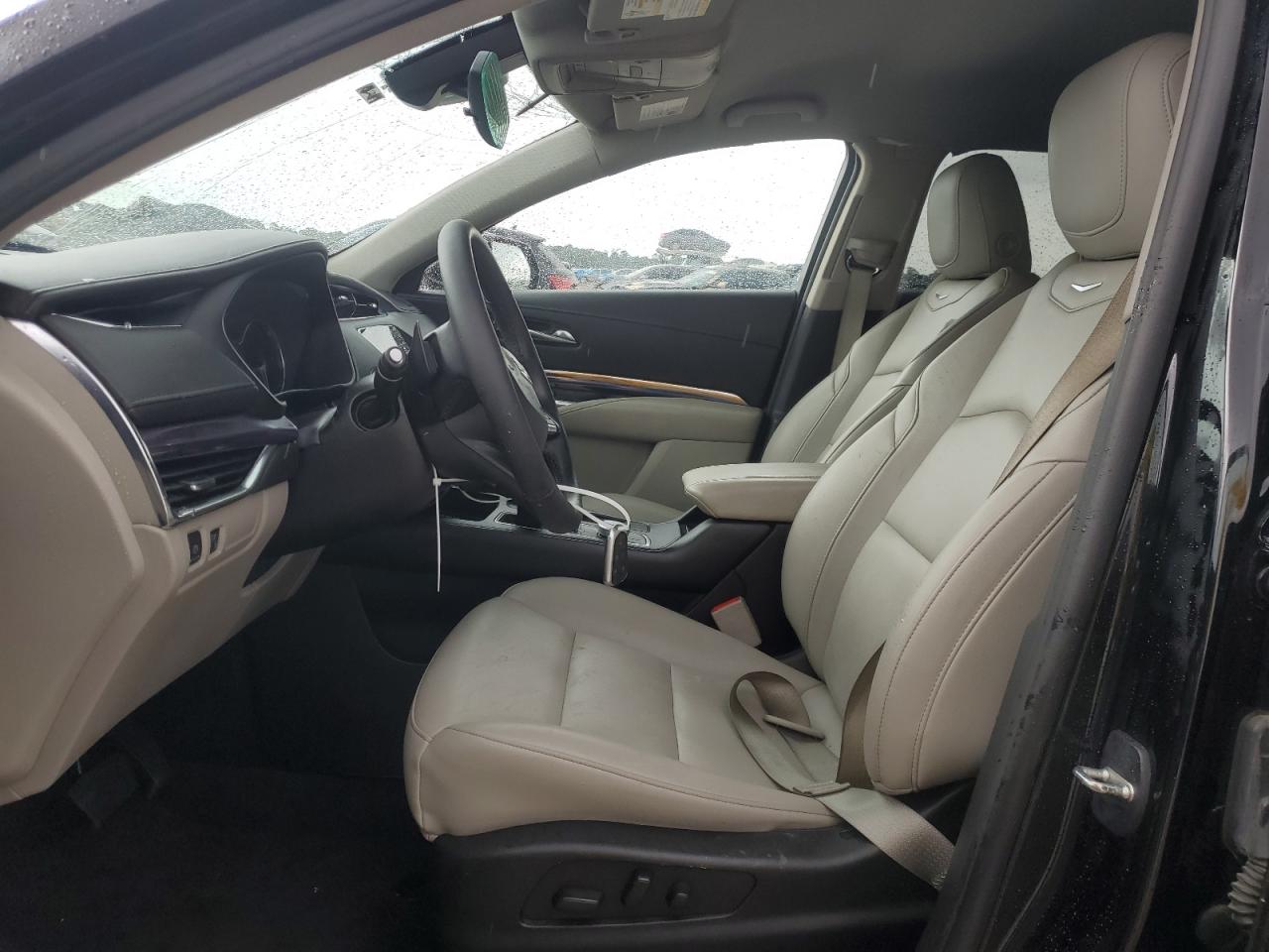 2023 Cadillac Xt4 Luxury VIN: 1GYAZAR45PF218684 Lot: 54427565
