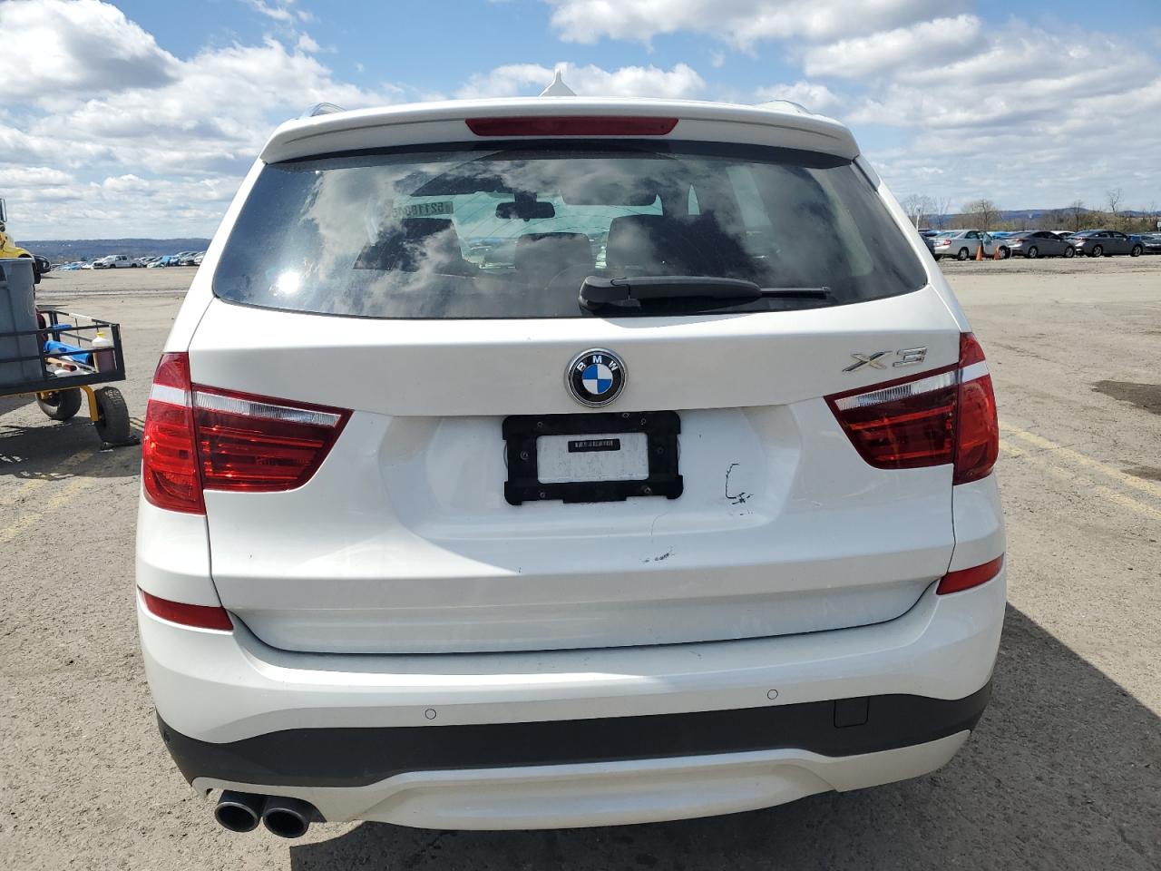2015 BMW X3 xDrive28I VIN: 5UXWX9C56F0D51832 Lot: 52118845
