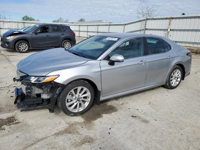  TOYOTA CAMRY 2024 Srebrny