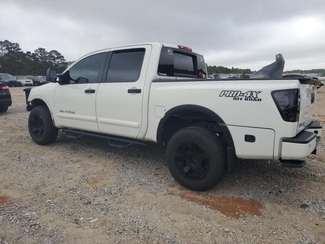  NISSAN TITAN 2015 Білий