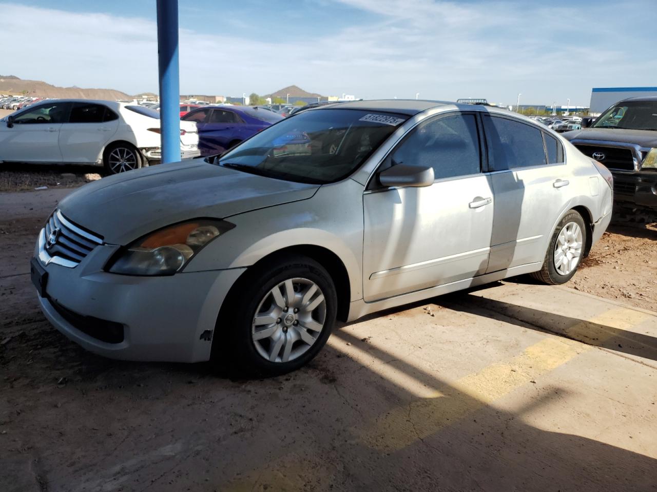 2009 Nissan Altima 2.5 for Sale in Phoenix, AZ - Minor Dent/Scratches