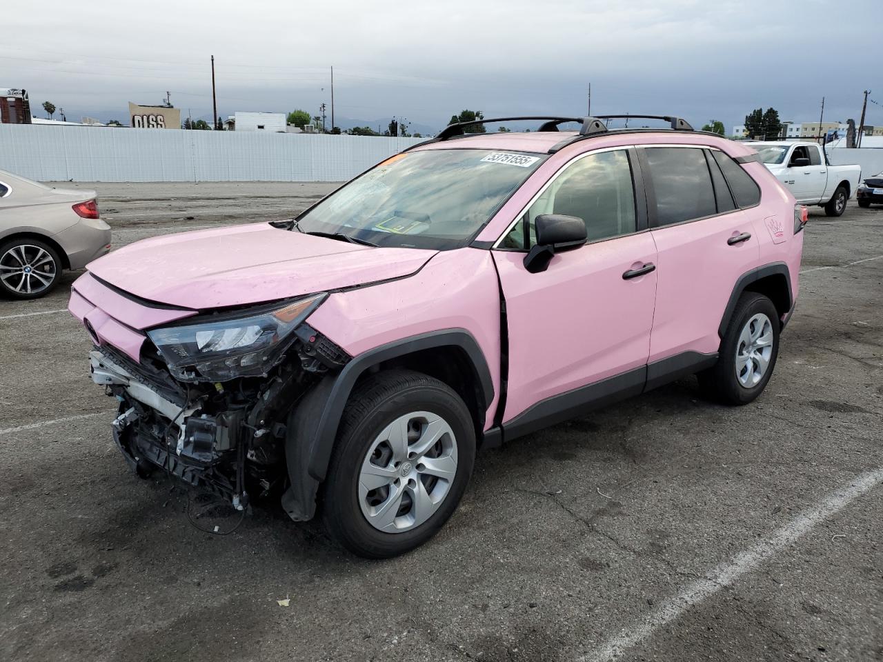 2019 Toyota Rav4 Le იყიდება Van Nuys-ში, CA - Front End