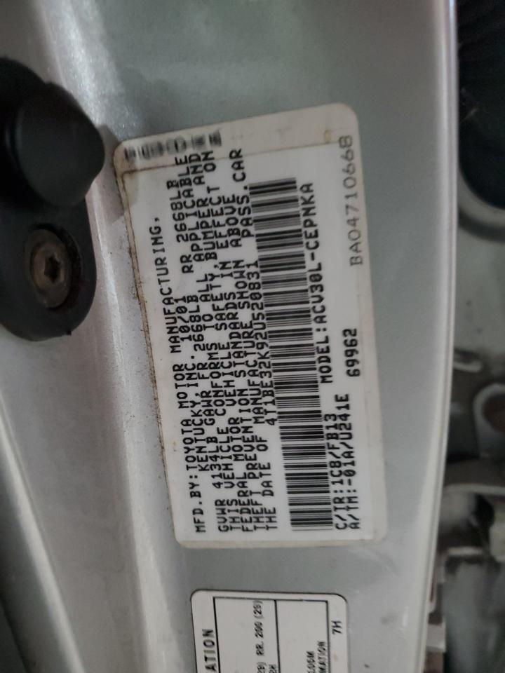 2002 Toyota Camry Le VIN: 4T1BE32K92U520831 Lot: 54828175