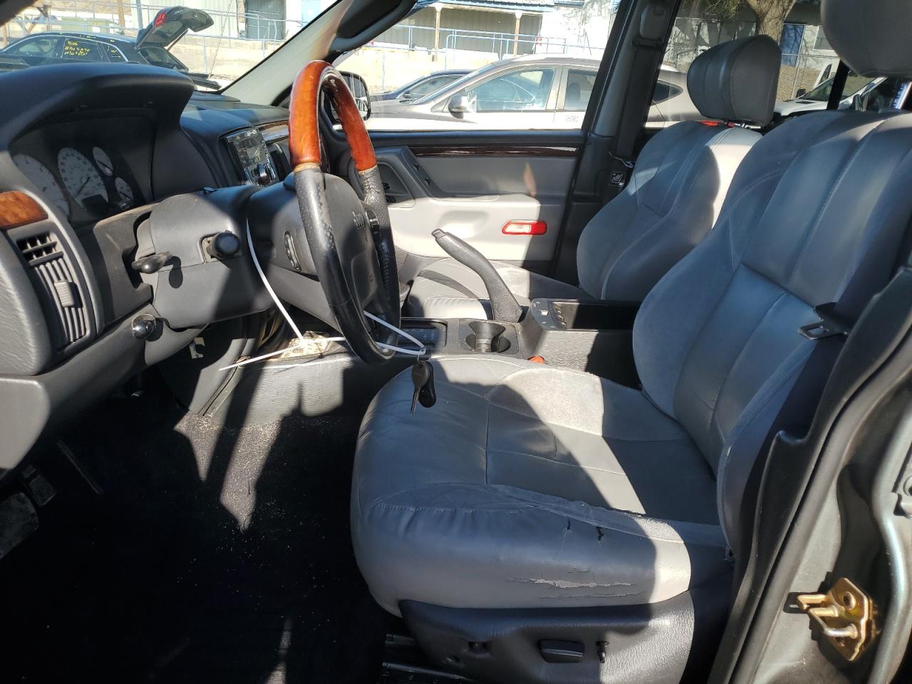 2002 Jeep Grand Cherokee Overland VIN: 1J8GW68J32C323210 Lot: 54000555