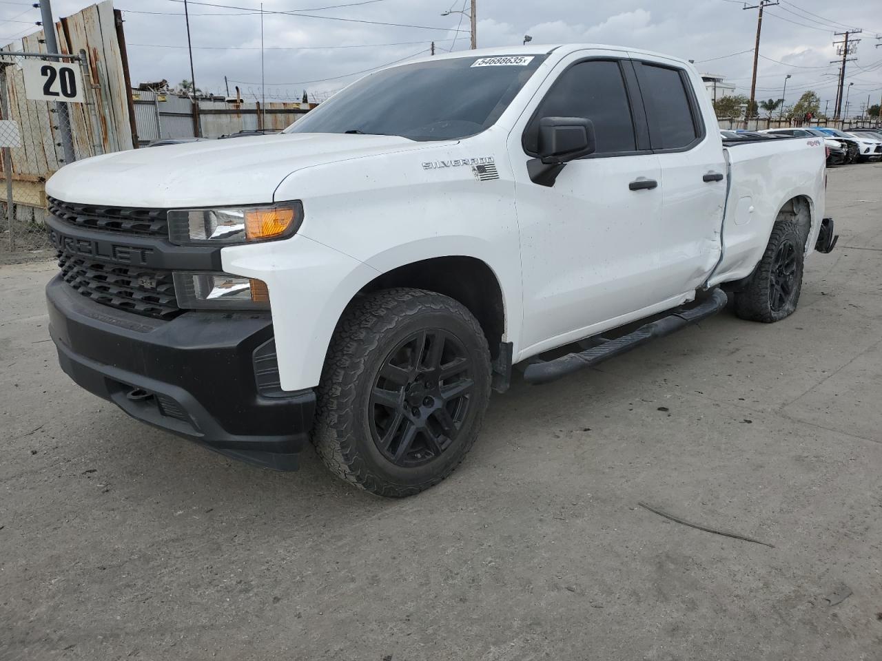 2020 Chevrolet Silverado K1500 for Sale in Los Angeles, CA - Rear End