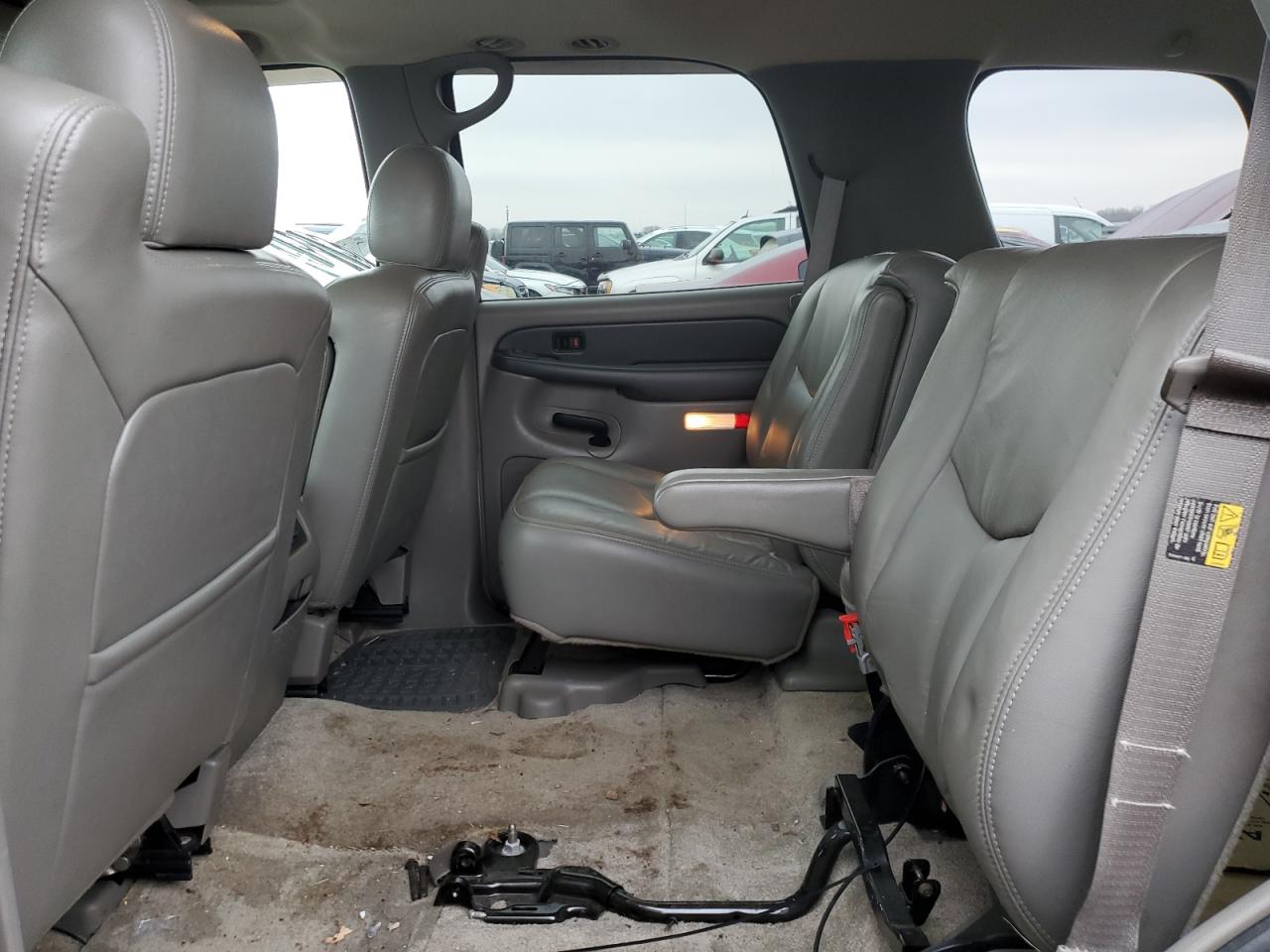 2003 Chevrolet Tahoe K1500 VIN: 1GNEK13Z33J284018 Lot: 52396105