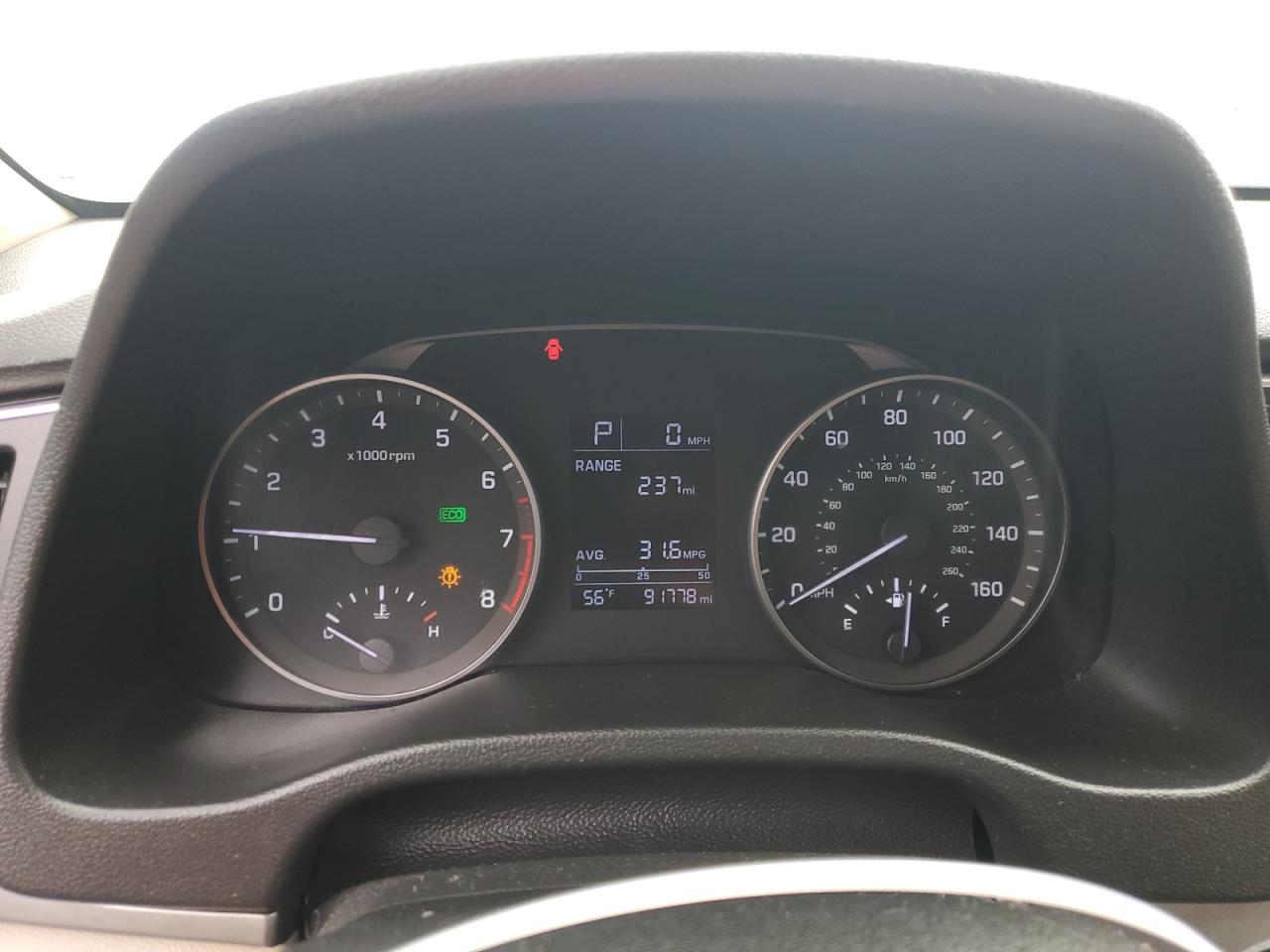 2017 Hyundai Elantra - Image 9