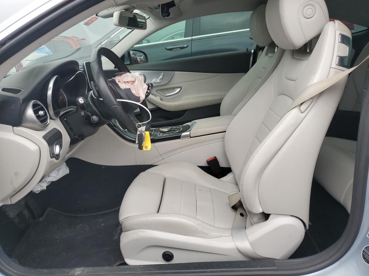 WDDWJ4JB3JF628105 2018 Mercedes-Benz C 300