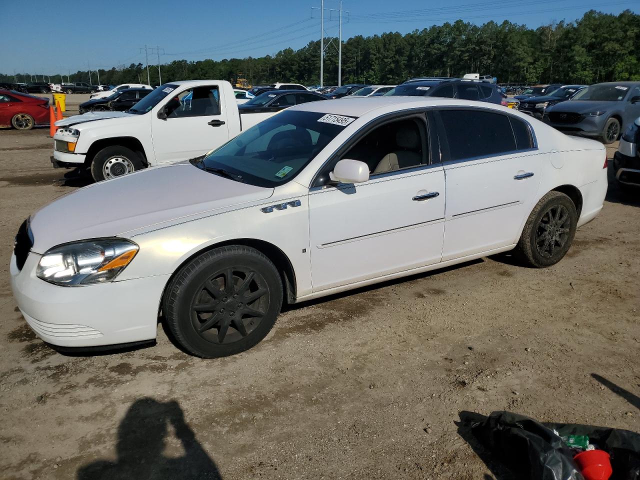 2007 Buick Lucerne Cxl for Sale in Greenwell Springs, LA - Minor Dent/Scratches