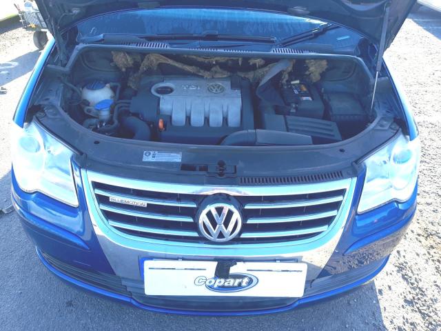 2009 VOLKSWAGEN TOURAN SE