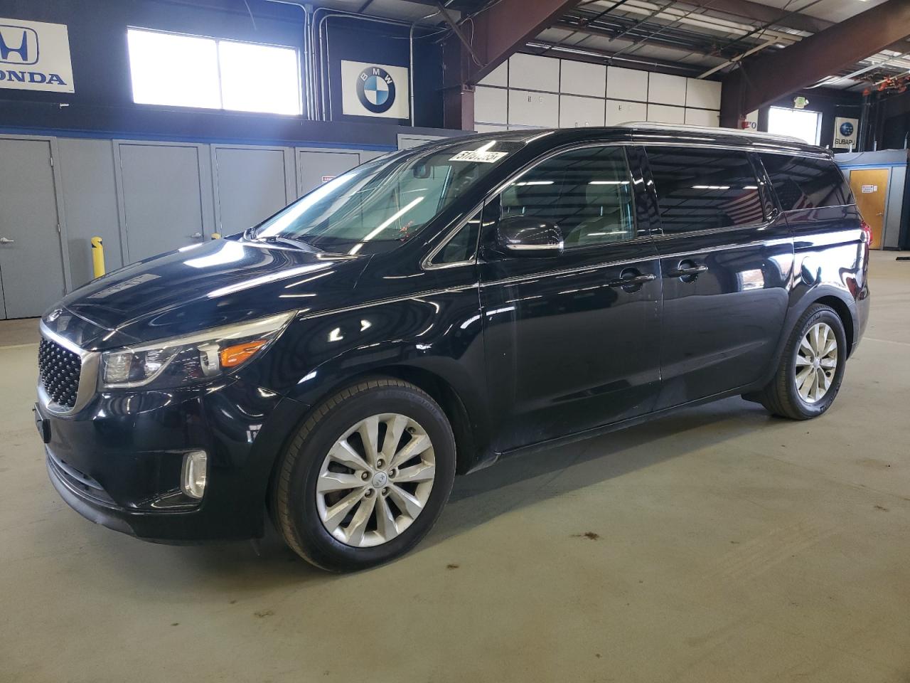 2015 Kia Sedona Ex للبيع في East Granby، CT - Minor Dent/Scratches