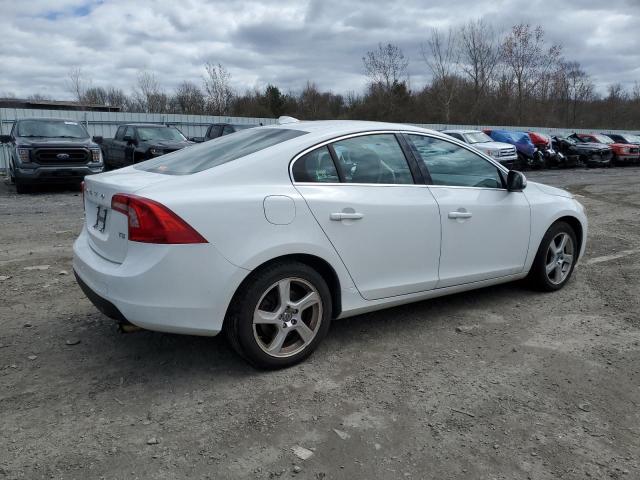  VOLVO S60 2012 Biały