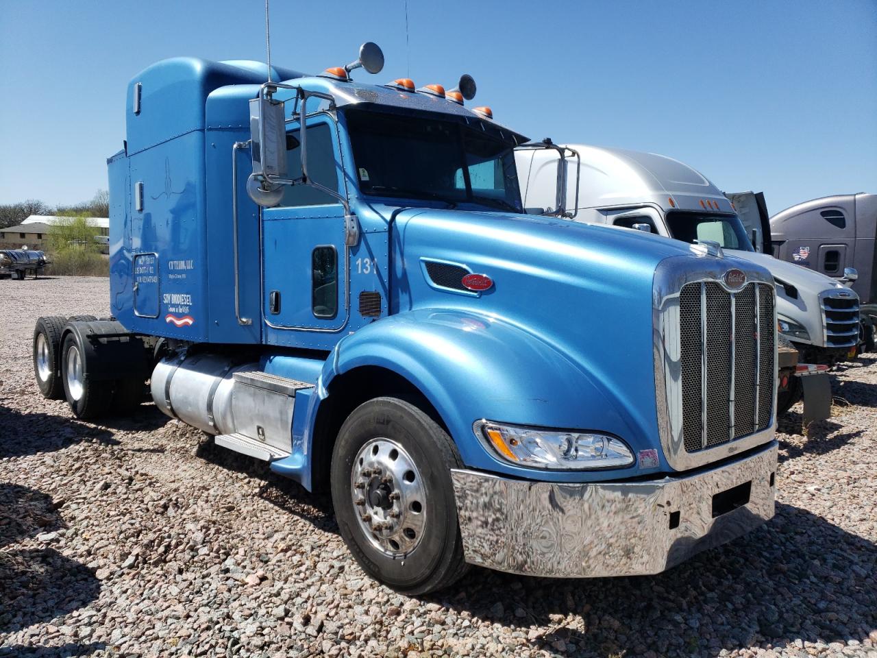 Avon, MN에서 판매 중인 2012 Peterbilt 386 Semi Truck Glider - Side