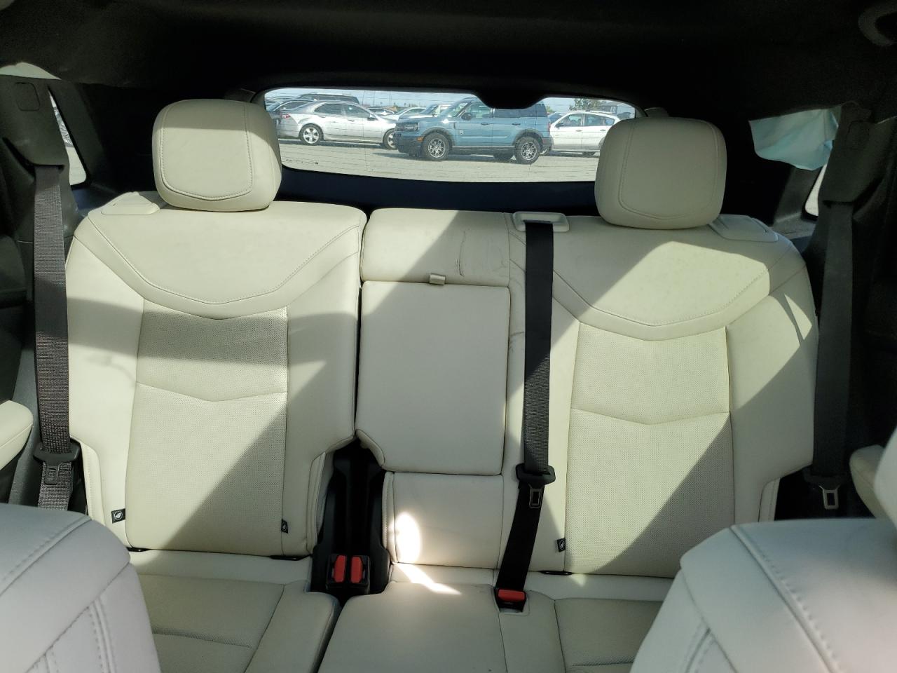 1gykngrs3nz121027 1GYKNGRS3NZ121027 2022 Cadillac Xt5 Sport