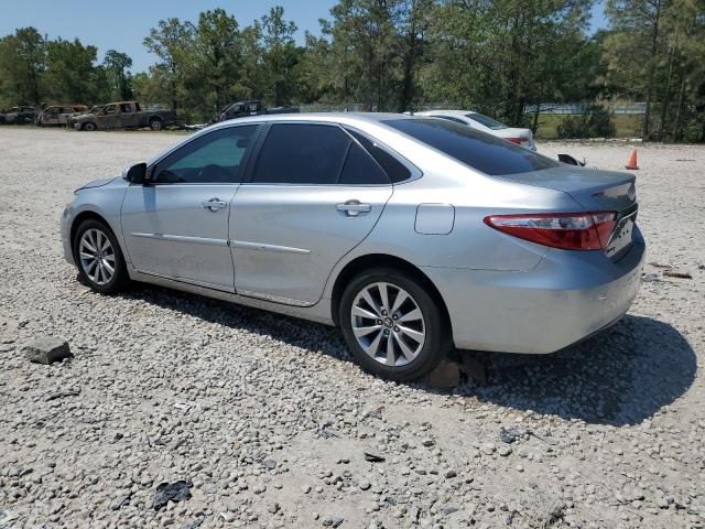 TOYOTA CAMRY 2017 Srebrny