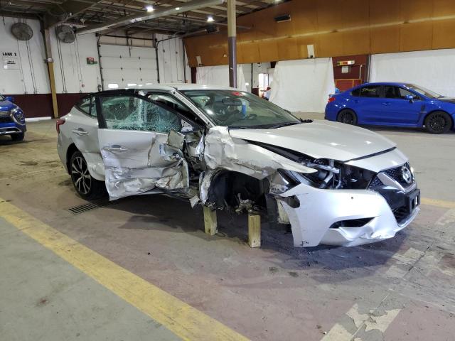  NISSAN MAXIMA 2018 Srebrny