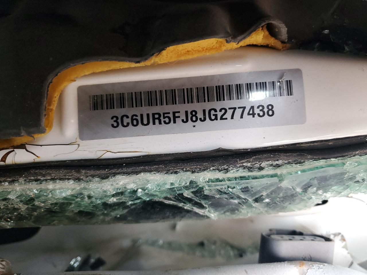 2018 Ram 2500 Laramie VIN: 3C6UR5FJ8JG277438 Lot: 46153975