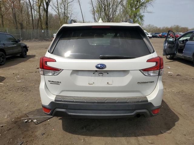  SUBARU FORESTER 2019 Белы